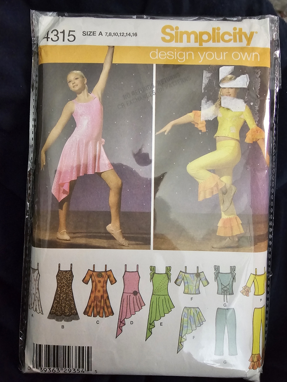 # 4315 Simplicity Sewing Pattern.